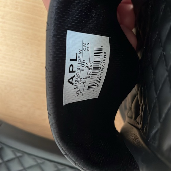 APL Lusso Slide - Picture 7 of 8